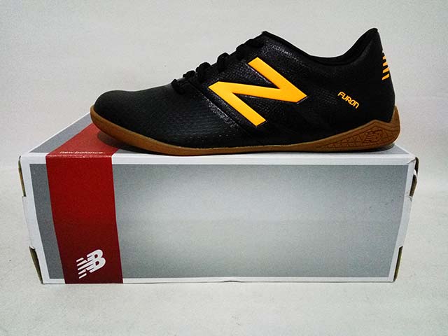 New balance outlet furon futsal