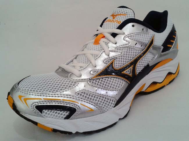 Sepatu cheap runing mizuno