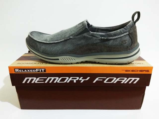 Harga sepatu skechers hotsell relaxed fit memory foam