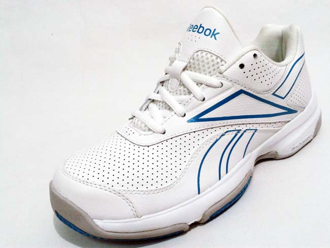  Sepatu Tenis Reebok  Women High Volley VI White Blue 